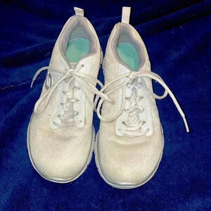 Skechers Memory Form Sneakers